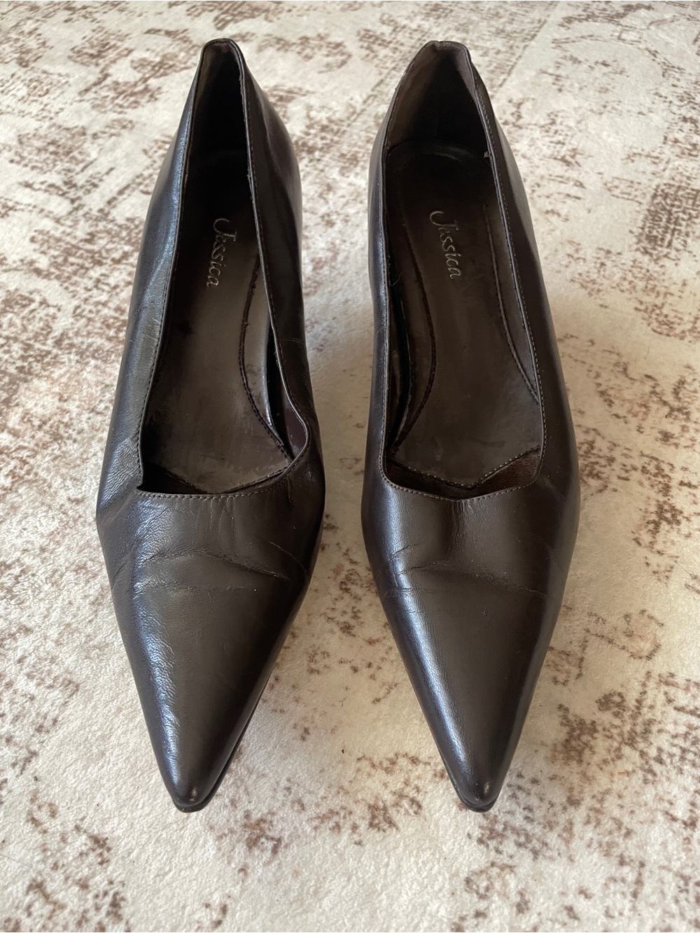 Y2K Women's Pointed Toe Dark Brown Leather Pumps | size 7